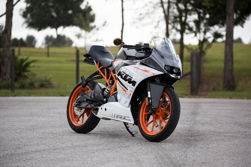 Oficina e manutenção de motocicletas — Tinti Motos Iapu/MG